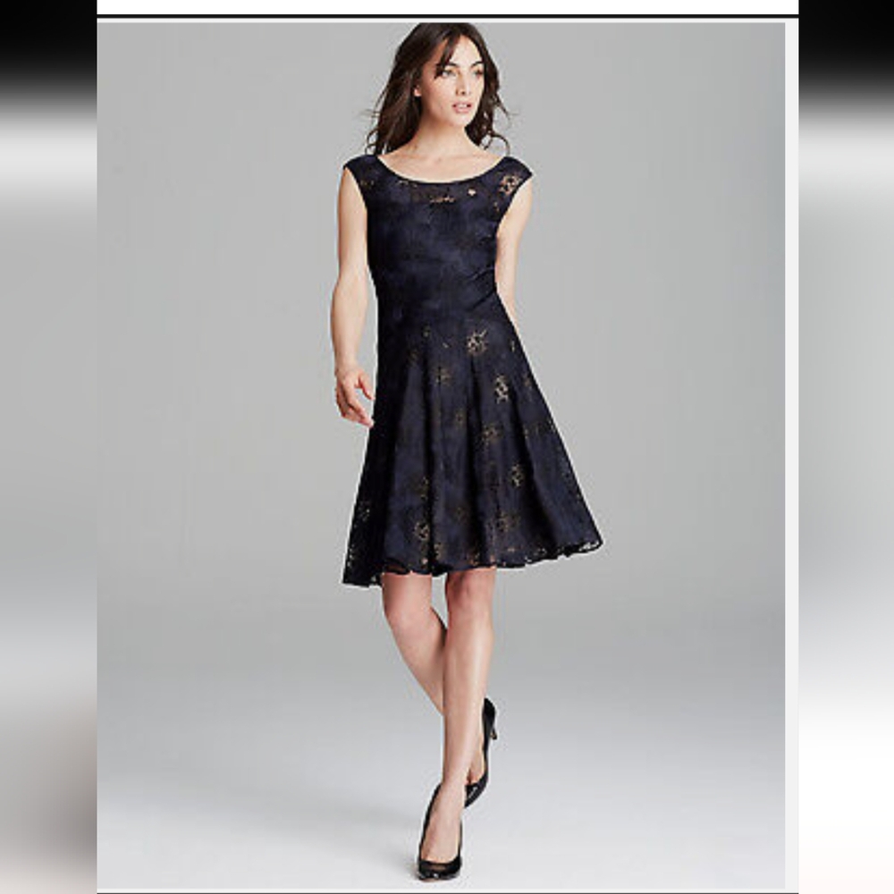 Vera Wang Sleeveless Floral Lace Dress Navy
